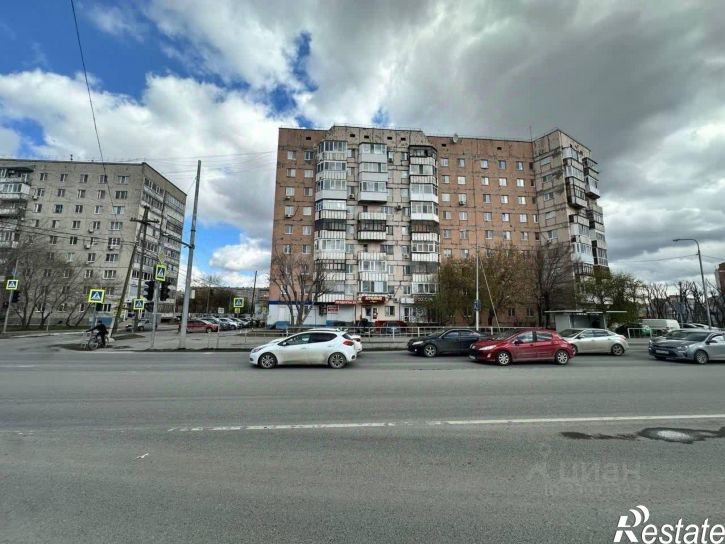 Торговое помещение улица Николая Чаплина, 125,  д. 125