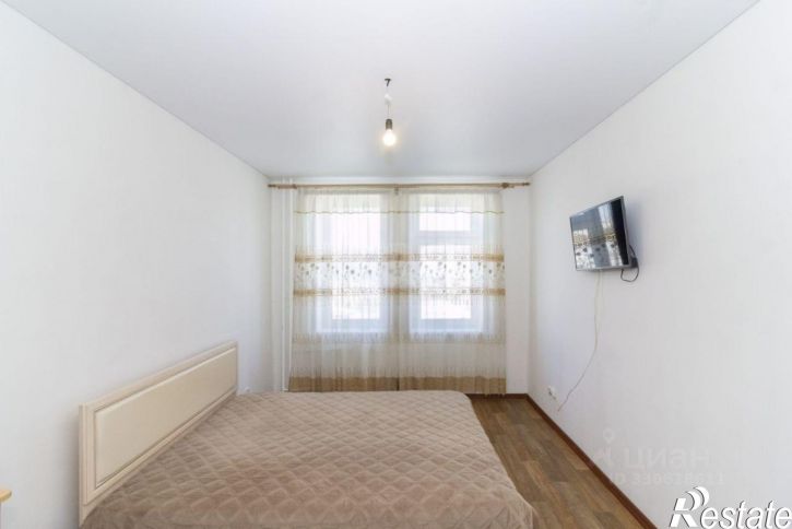 1-комн квартира улица Александра Протозанова, 10,  д. 10