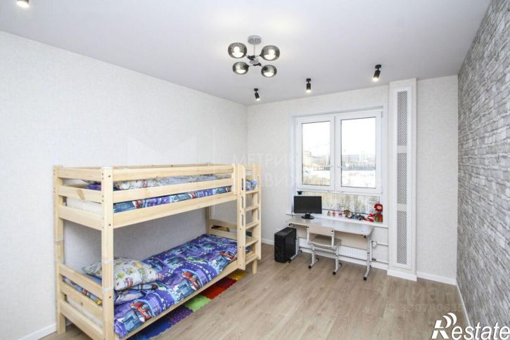 3-комн квартира улица Пожарных и спасателей, 5,  д. 5