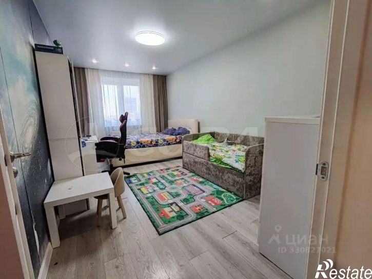 3-комн квартира улица Сидора Путилова, 43,  д. 43