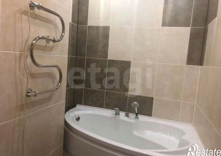 2-комн квартира улица Муравленко, 13,  д. 13
