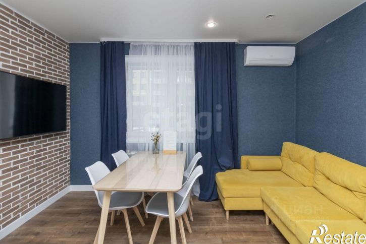 2-комн квартира ул Мельникайте, 38 1,  д. 38 1,  к. 1