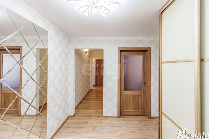 3-комн квартира Кремлёвская улица, 110 к1,  д. 110 к1