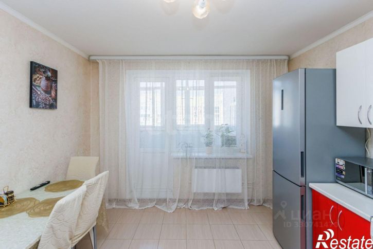 3-комн квартира Кремлёвская улица, 110 к1,  д. 110 к1