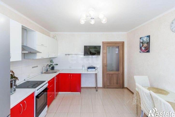3-комн квартира Кремлёвская улица, 110 к1,  д. 110 к1