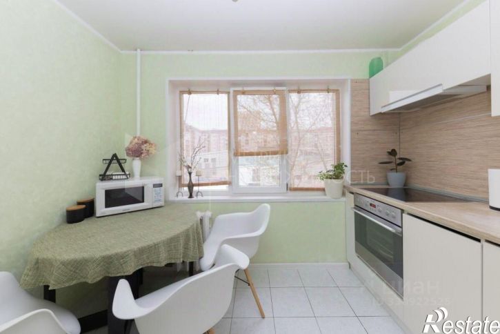 2-комн квартира ул Муравленко, 15а,  д. 15а