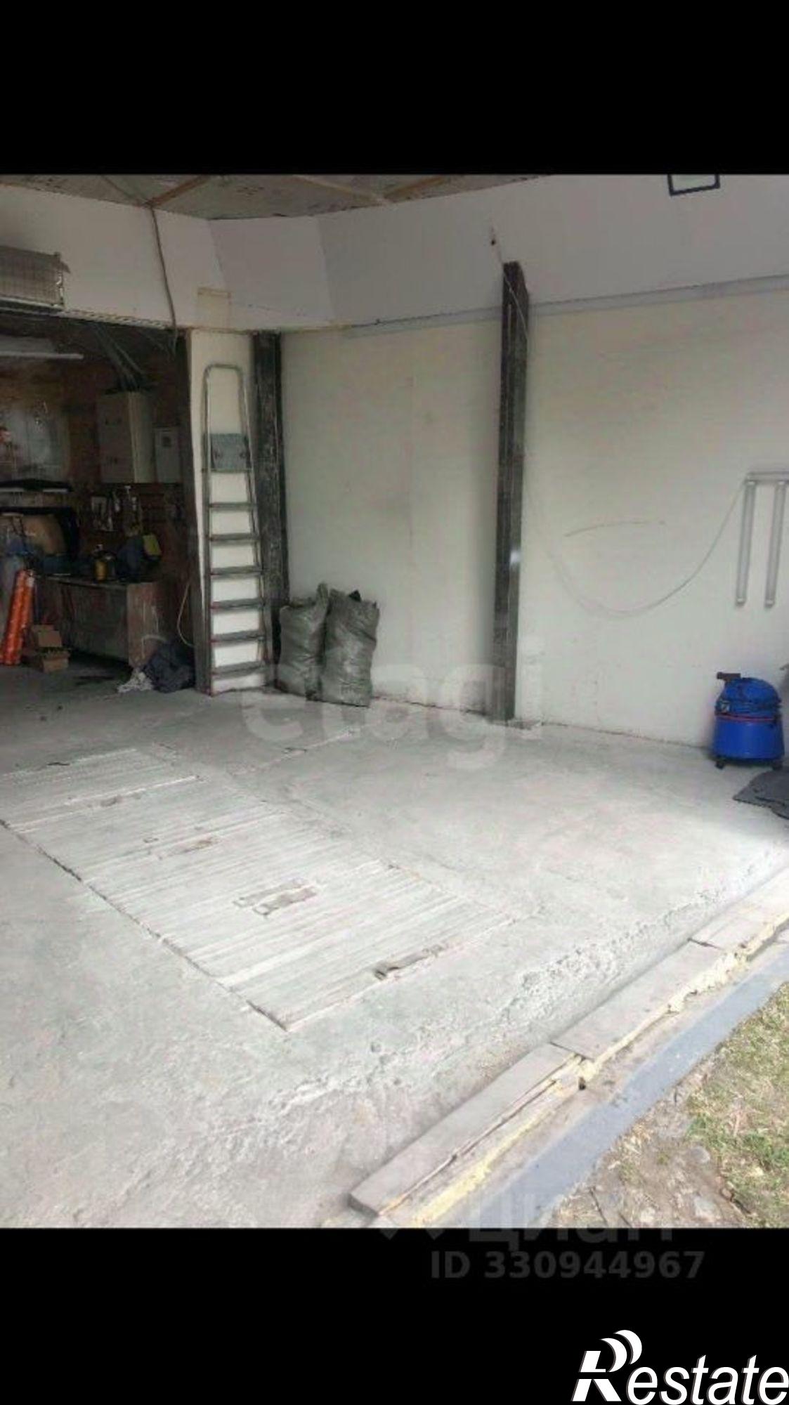Купить гараж, место в паркинге за 2 430 600 рублей на Дамбовская улица, 1