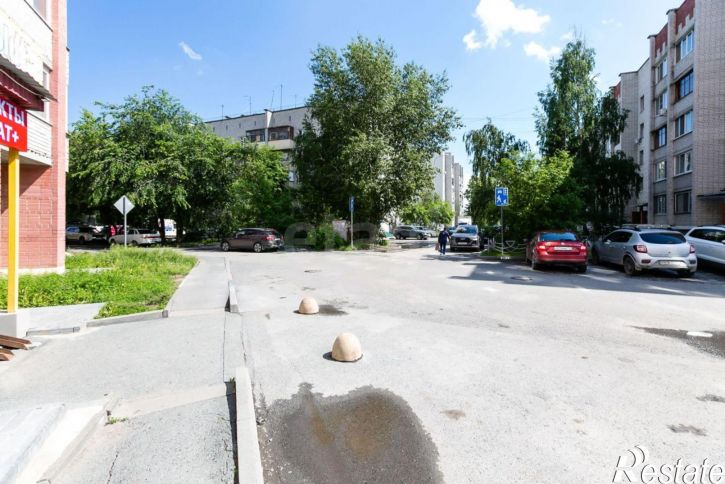 Торговое помещение Полевая улица, 27/2,  д. 27/2