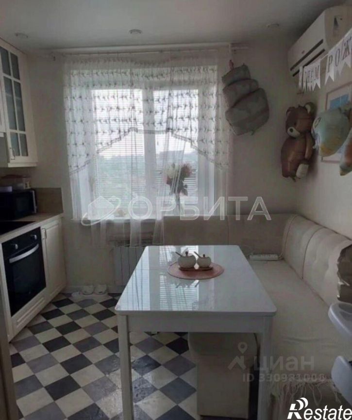 2-комн квартира улица Николая Чаплина, 121,  д. 121