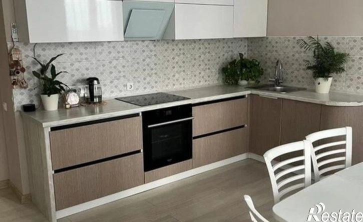 3-комн квартира улица Александра Протозанова, 4,  д. 4