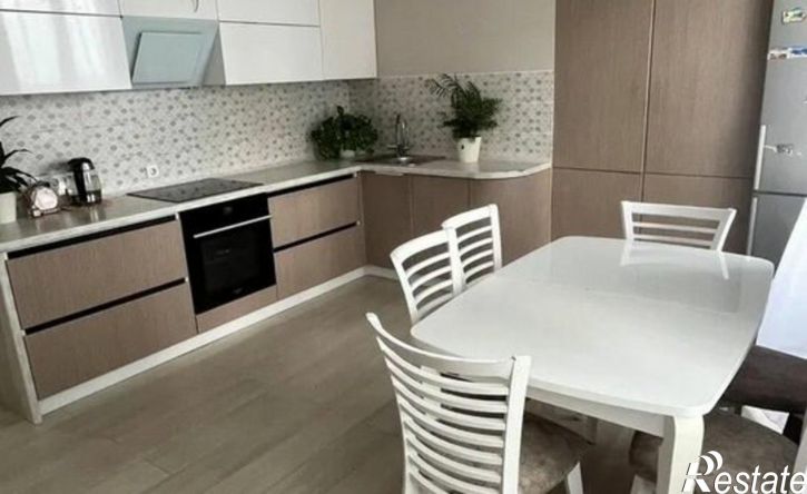 3-комн квартира улица Александра Протозанова, 4,  д. 4