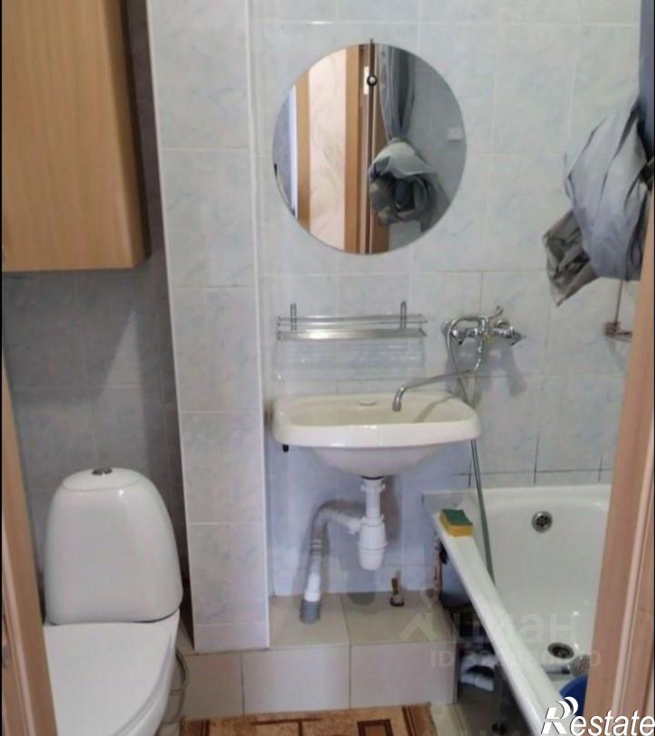 2-комн квартира ул 8 Августа, 49,  д. 49