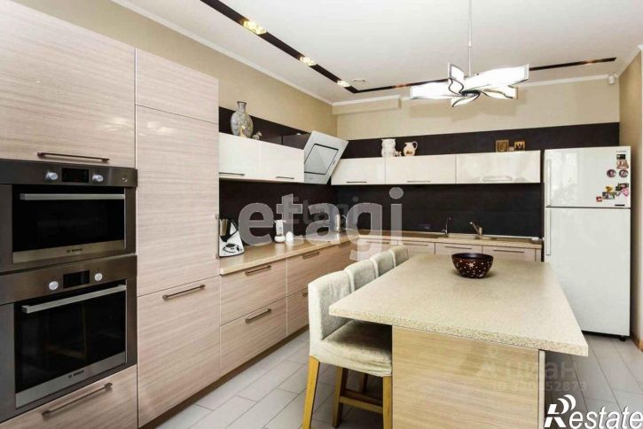 4-комн квартира улица Ленина, 38,  д. 38