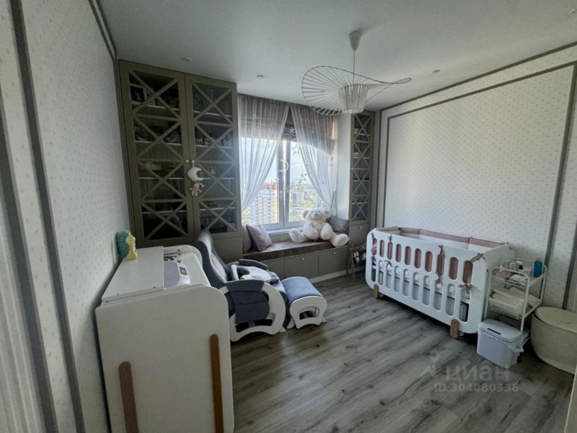 Купить квартиру за 12 500 000 рублей на Муравленко, 11