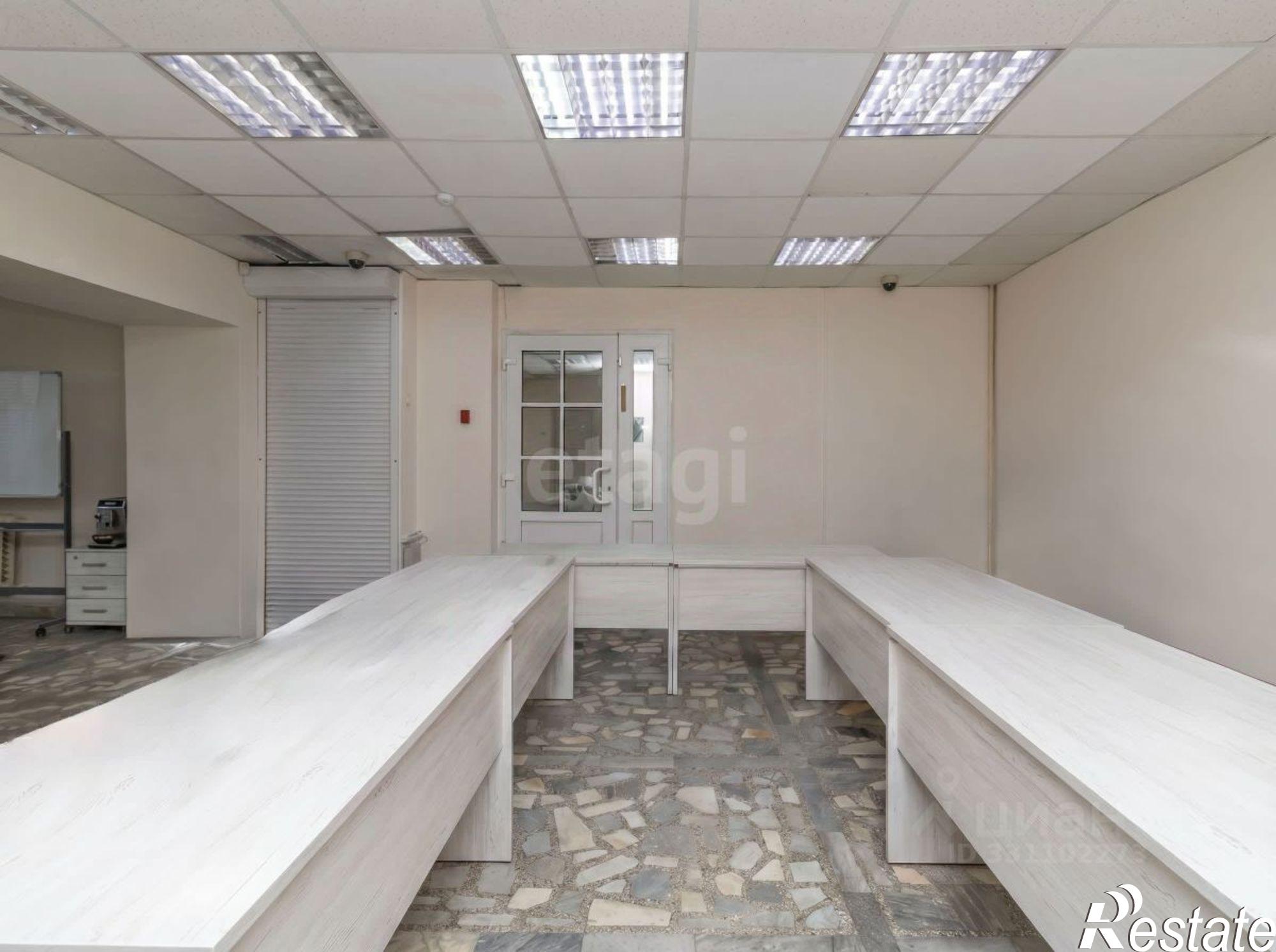 Купить торговое помещение за 3 882 910 рублей на Курская улица, 2