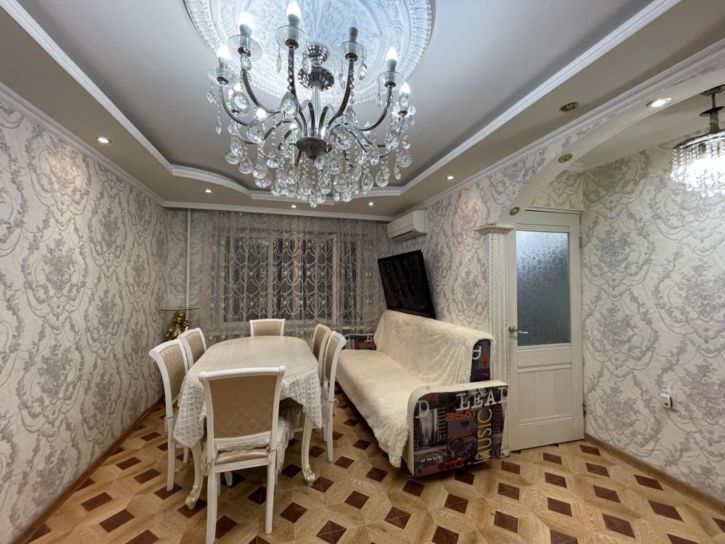 3-комн квартира Республики, 169
