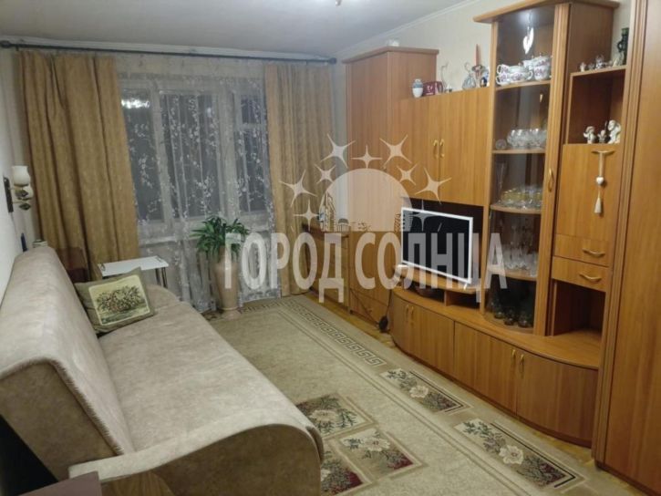 1-комн квартира Маршала Захарова, 5