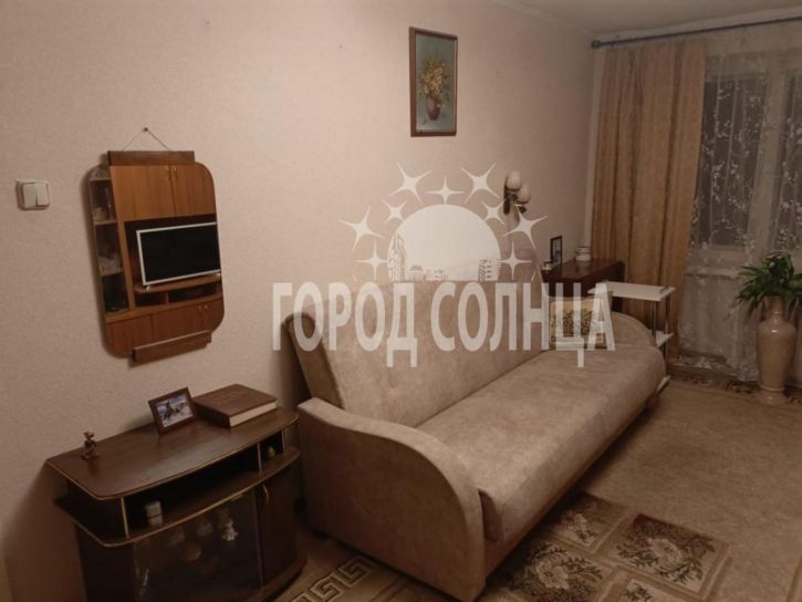 1-комн квартира Маршала Захарова, 5
