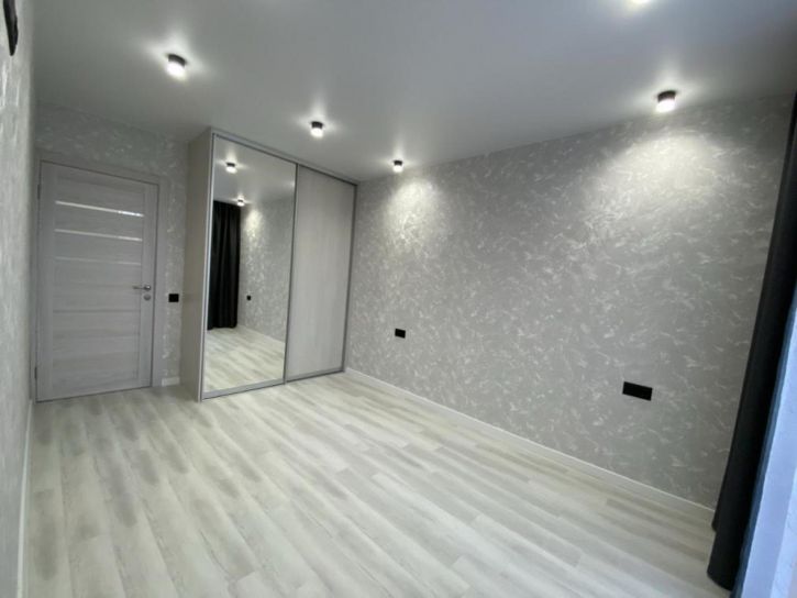 2-комн квартира Широтная, 81