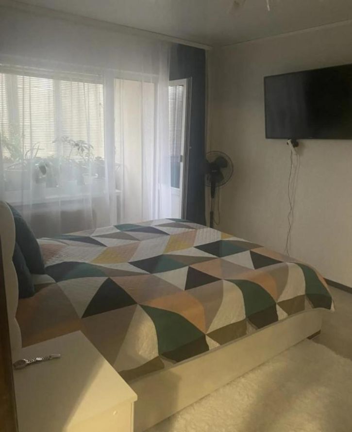 2-комн квартира Ивана Крылова, 21 г