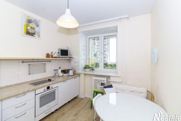 2-комн квартира ул Мельникайте, 142а,  д. 142а