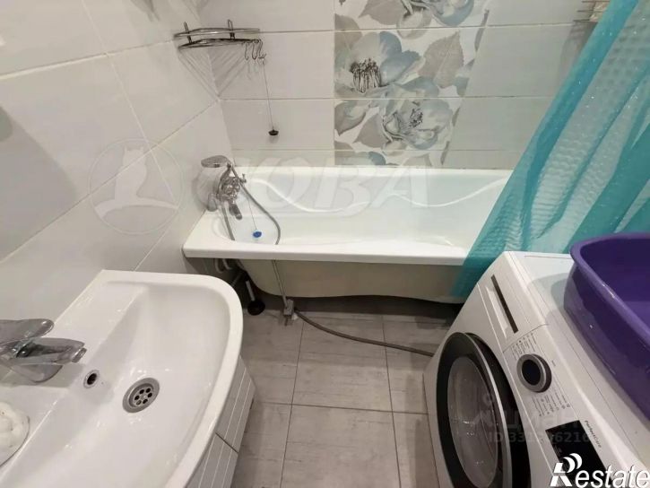 2-комн квартира улица Красных Зорь, 2,  д. 2