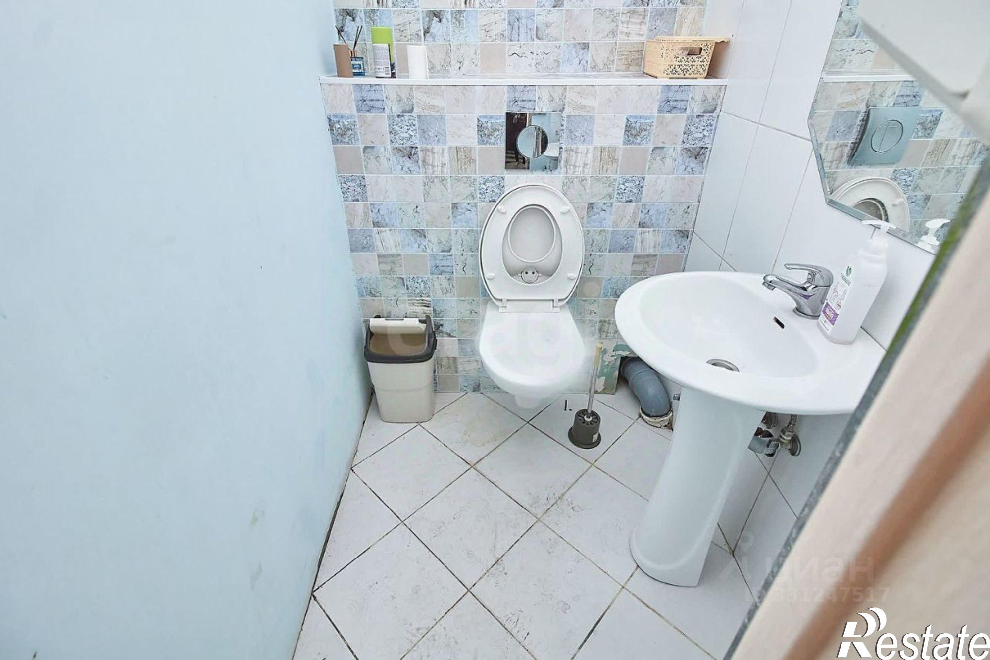 Купить офис, помещение под офис за 15 500 100 рублей на ул Республики, 160/1