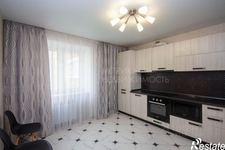 3-комн квартира ул Кремлевская, 102,  д. 102