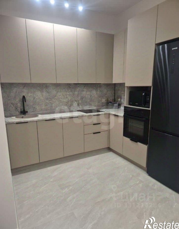 2-комн квартира ул Ставропольская, 10,  д. 10
