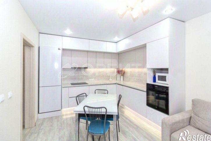 2-комн квартира улица Александра Протозанова, 12 к1,  д. 12 к1
