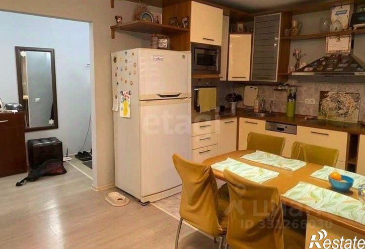 4-комн квартира ул Циолковского, 15,  д. 15
