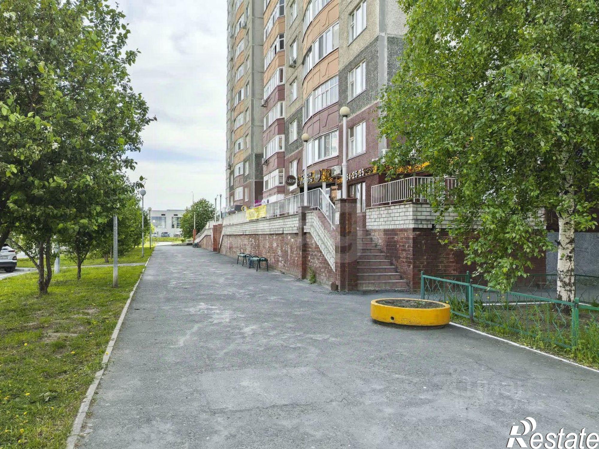 Купить торговое помещение за 18 893 700 рублей на ул Николая Семенова, 29 2