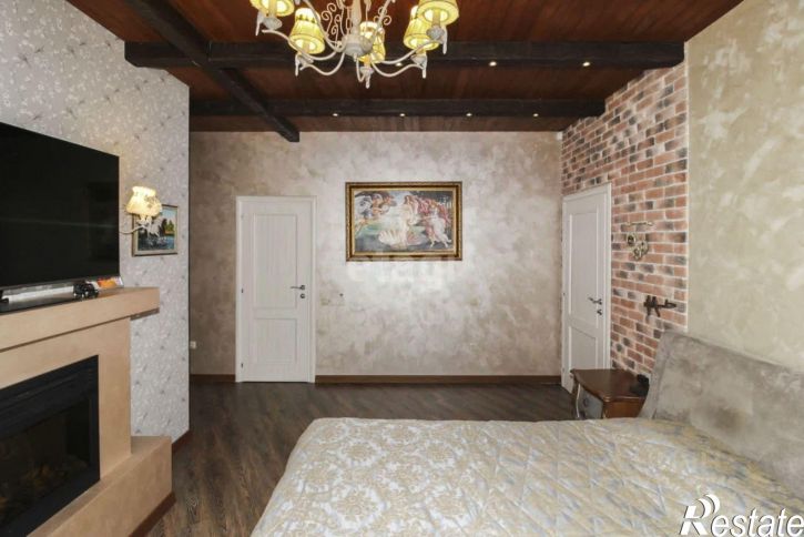 4-комн квартира улица Кузнецова, 13,  д. 13