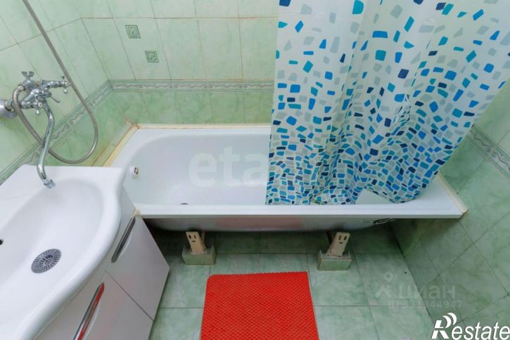 3-комн квартира ул Домостроителей, 6,  д. 6