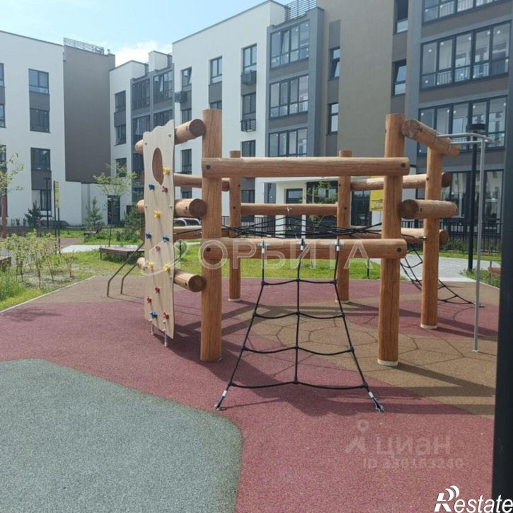 1-комн квартира ул Сергея Свиридова, 11,  д. 11