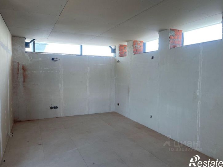 4-комн квартира улица Республики, 86/2,  д. 86/2