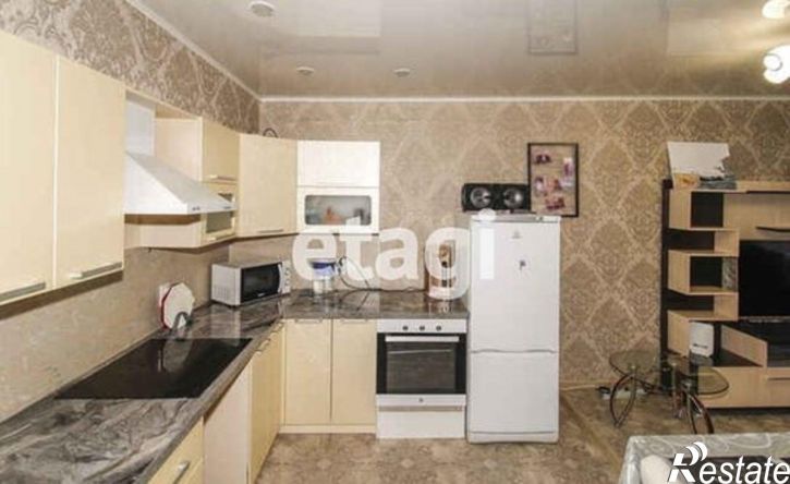 2-комн квартира ул Декабристов, 152,  д. 152