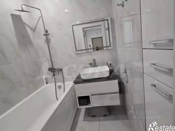 2-комн квартира ул Василия Подшибякина, 21,  д. 21