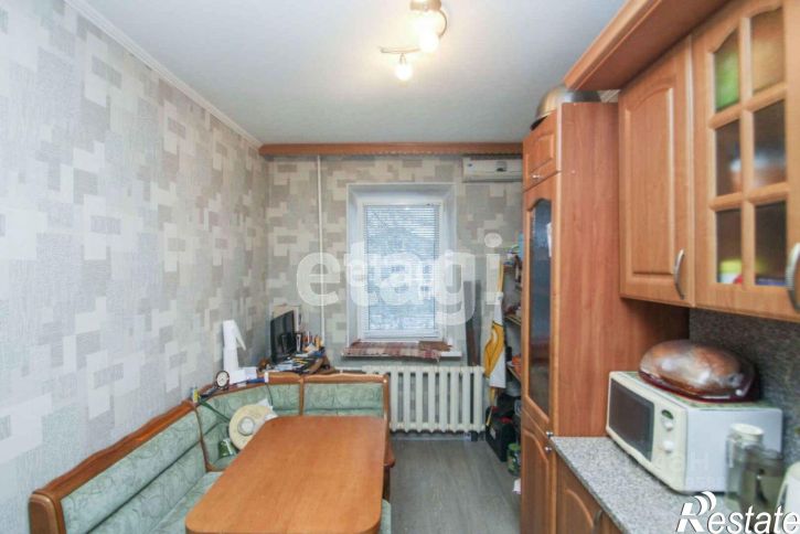 3-комн квартира ул Маршала Захарова, 11,  д. 11