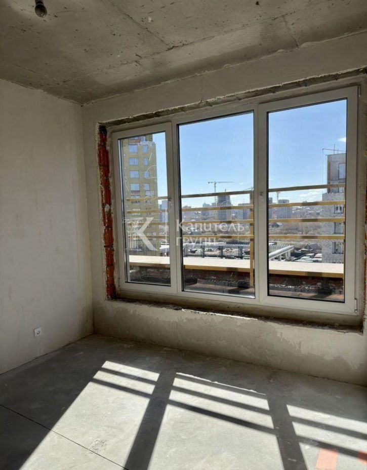 3-комн квартира улица Павла Фитина, 3