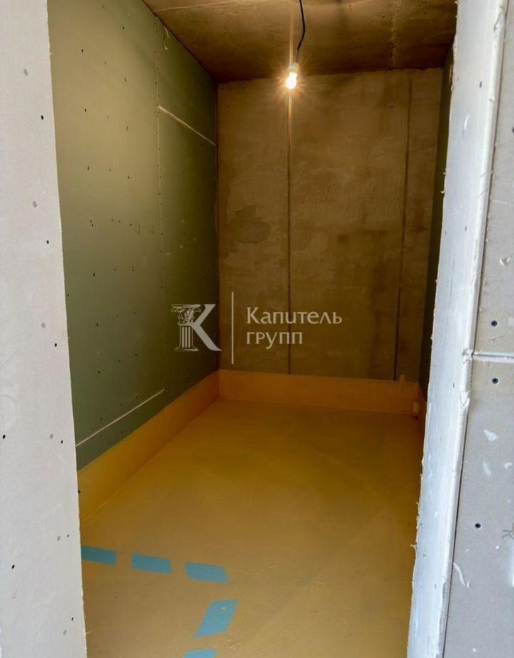 3-комн квартира улица Павла Фитина, 3