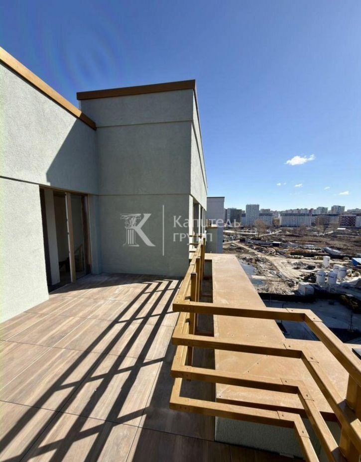 3-комн квартира улица Павла Фитина, 3