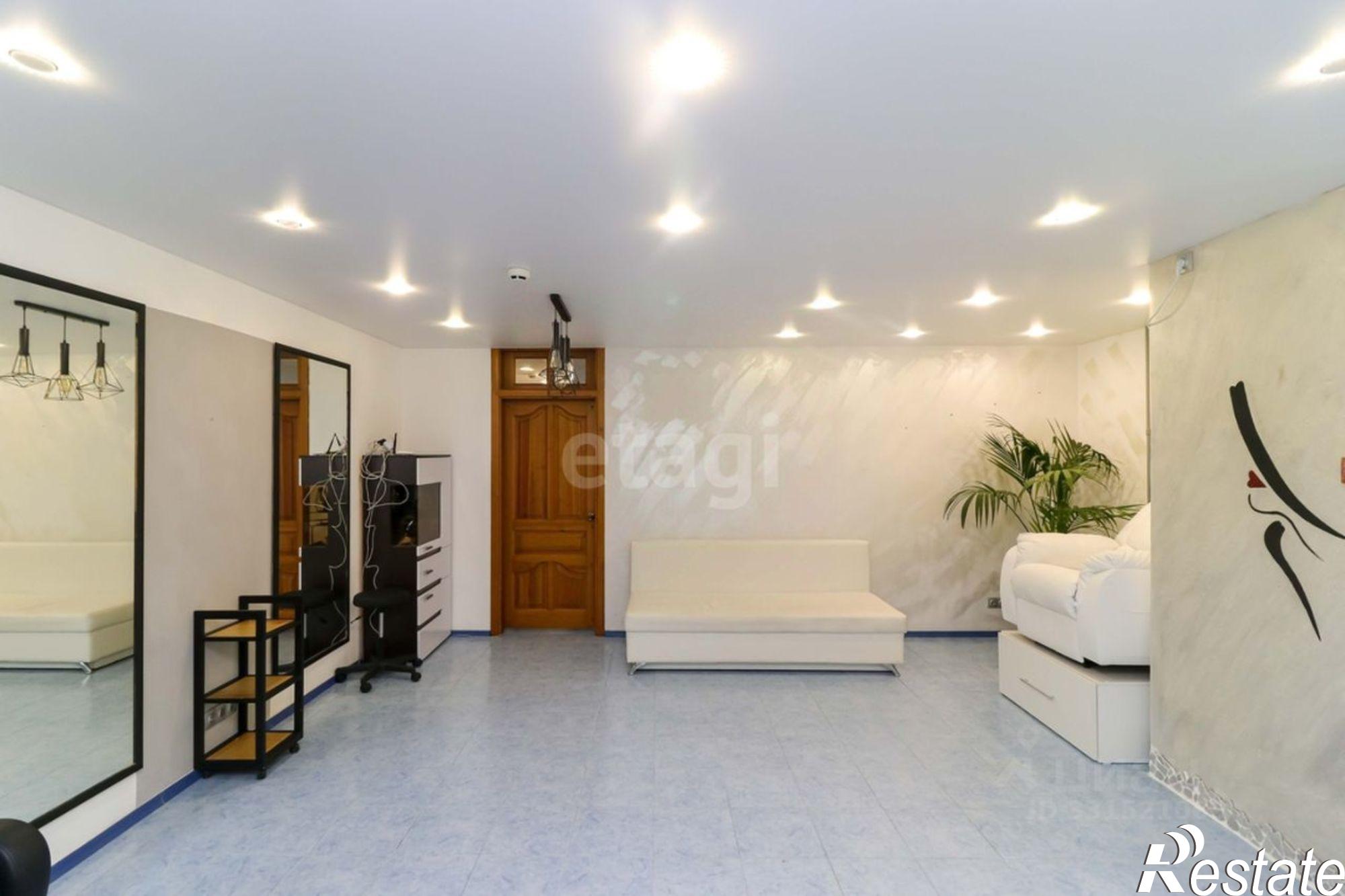 Купить офис, помещение под офис за 6 054 350 рублей на ул Паровозная, 9