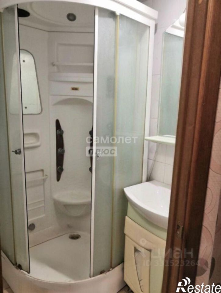 2-комн квартира улица Ивана Крылова, 21Г,  д. 21Г