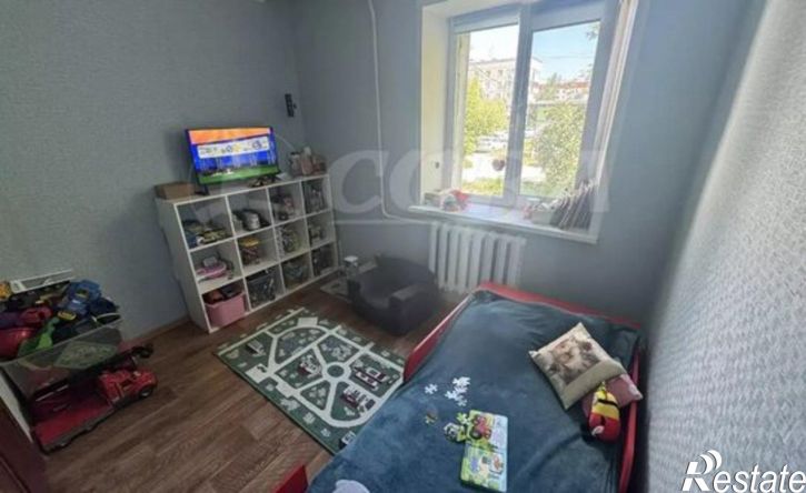 4-комн квартира ул Домостроителей, 4,  д. 4