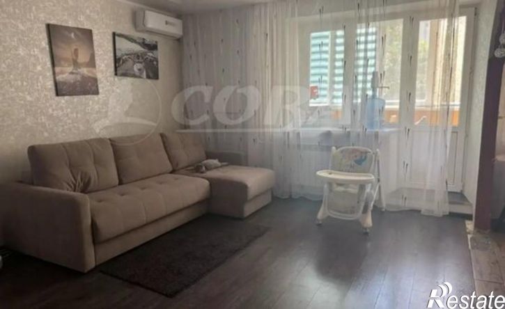 4-комн квартира ул Домостроителей, 4,  д. 4
