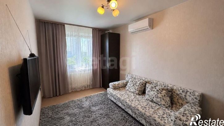 2-комн квартира улица Будённого, 15,  д. 15