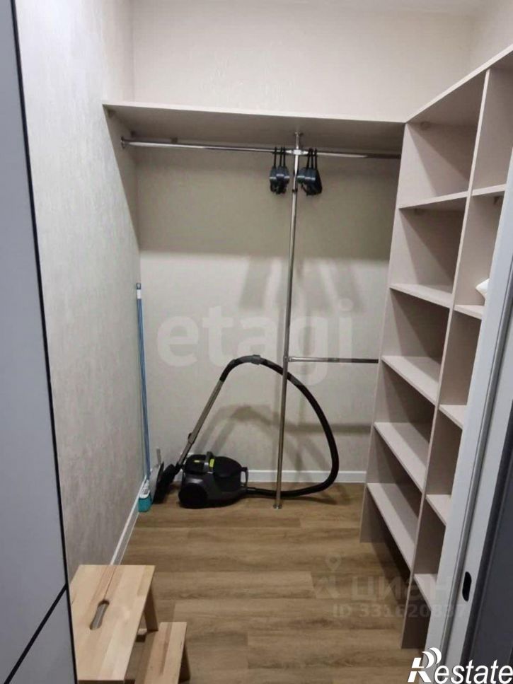 2-комн квартира Новгородская улица, 14,  д. 14