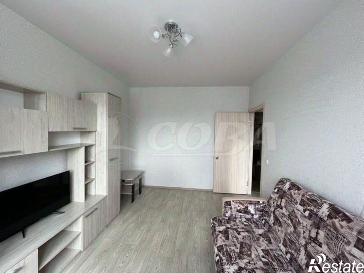 1-комн квартира ул Бакинских Комиссаров, 1,  д. 1