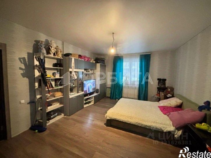 3-комн квартира ул Павла Шарова, 8,  д. 8